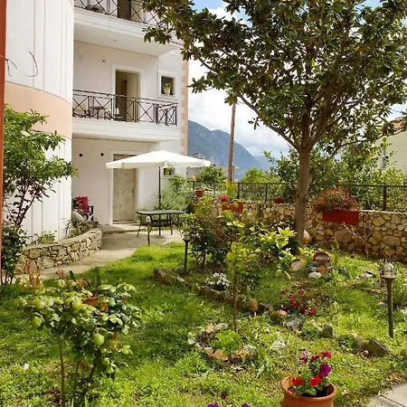 Kapougiati Apartahotel Ília