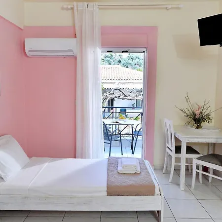 Kapougiati Apartahotel Ília