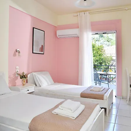 Kapougiati Apartahotel Ília